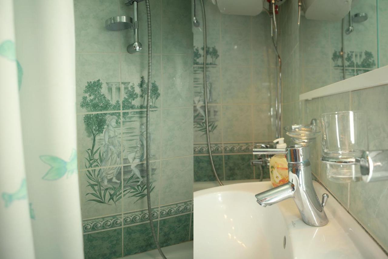 Apartment In The City Center Dnipro Exterior foto